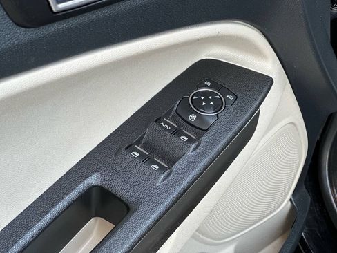 Used 2018 Ford EcoSport SE FWD image 10