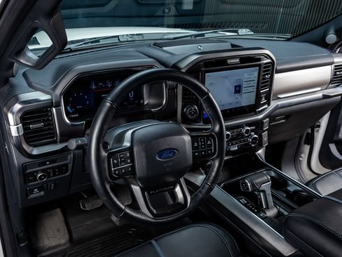 Used 2025 Ford F150 Platinum AWD/4WD image 17