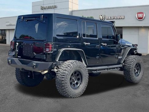 Used 2013 Jeep Wrangler Unlimited Rubicon w/ Connectivity Group AWD/4WD image 7