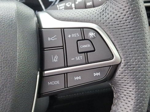 Certified 2024 Toyota Sienna Limited image 24