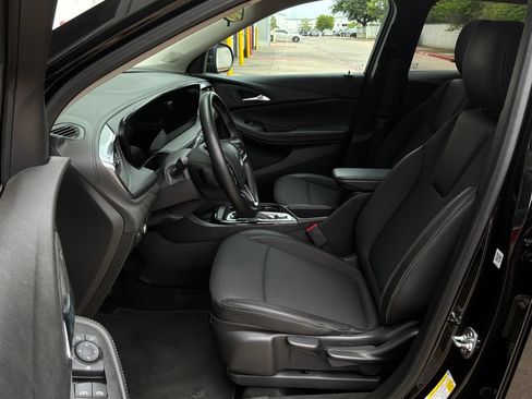 Used 2025 Buick Encore GX Preferred FWD image 10