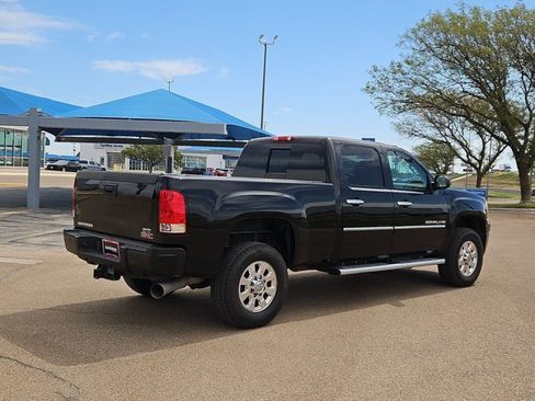Used 2011 GMC Sierra 2500 Denali AWD/4WD image 5