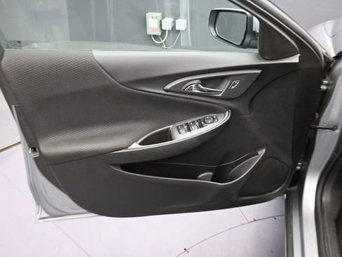 Used 2024 Chevrolet Malibu LT FWD image 16