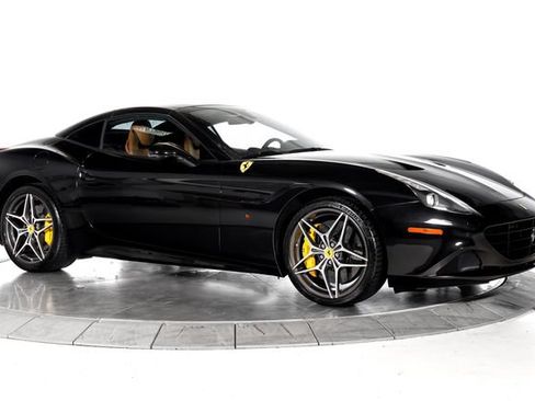Certified 2016 Ferrari California T RWD image 12