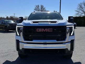 New 2026 GMC Sierra 3500 Pro w/ Convenience Package AWD/4WD video 4