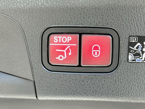 New 2026 Mercedes-Benz GLE 63 AMG S image 25