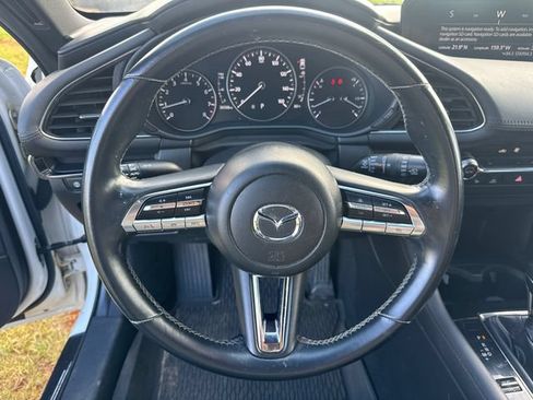 Used 2020 MAZDA MAZDA3 Hatchback w/ Preferred Package FWD image 10