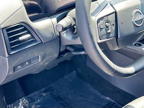 New 2026 Nissan Sentra SV w/ SV Convenience Package FWD image 7