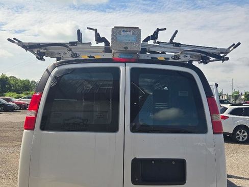 Used 2014 GMC Savana 3500 RWD image 11