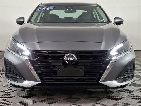 Used 2023 Nissan Altima 2.5 SV FWD image 5