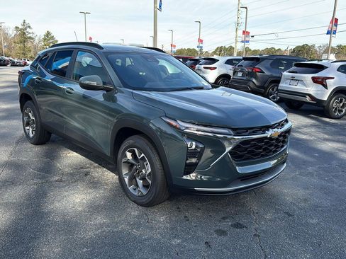 New 2026 Chevrolet Trax LT w/ Driver Confidence Package image 6