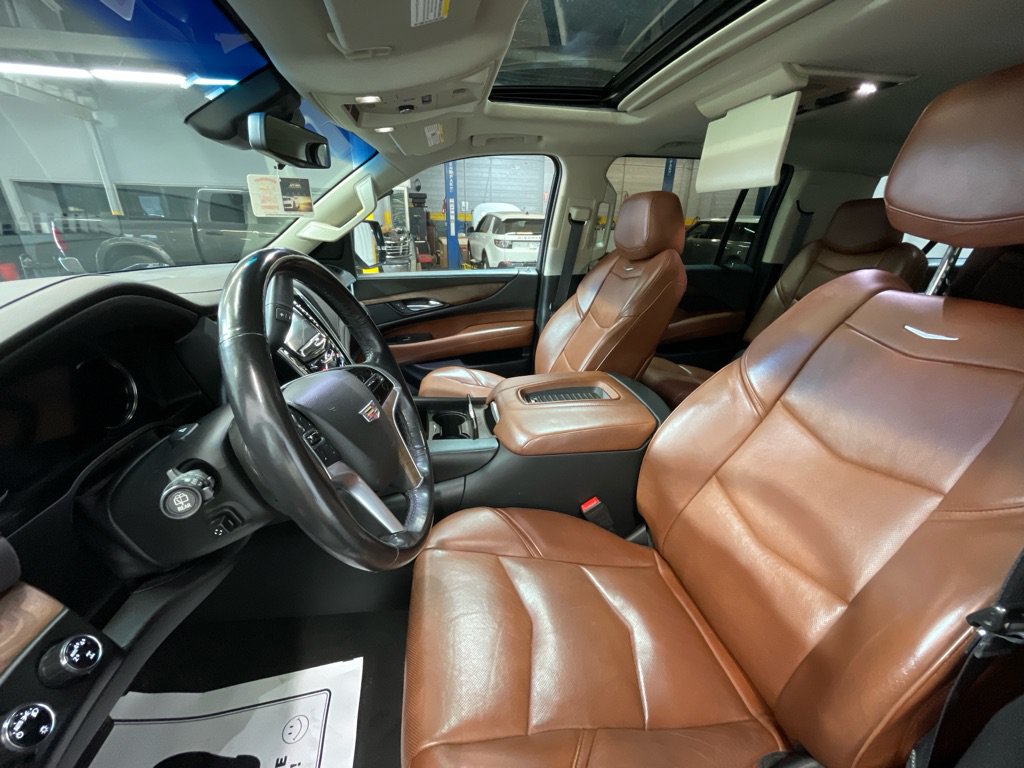 Used 2019 Cadillac Escalade ESV Luxury AWD/4WD image 20