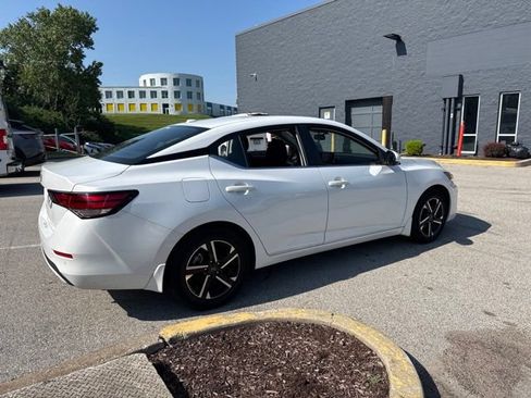 Certified 2025 Nissan Sentra SV w/ All-Weather Package FWD image 4