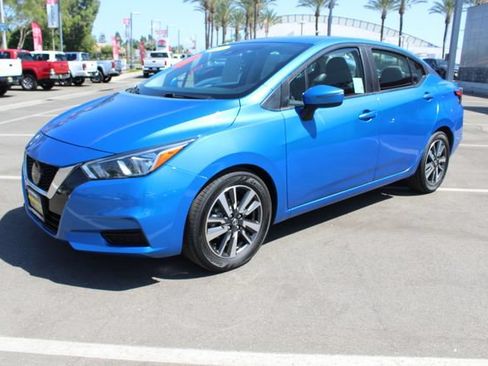 Used 2021 Nissan Versa SV FWD image 5