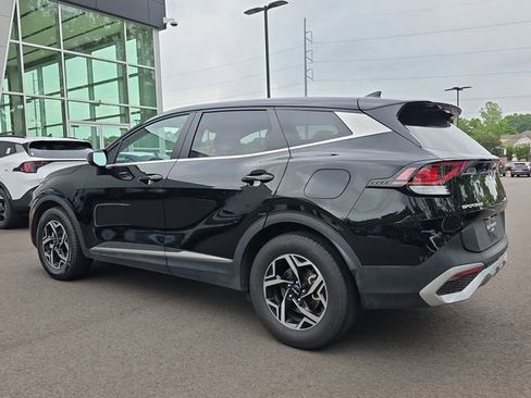 Used 2025 Kia Sportage LX FWD image 3