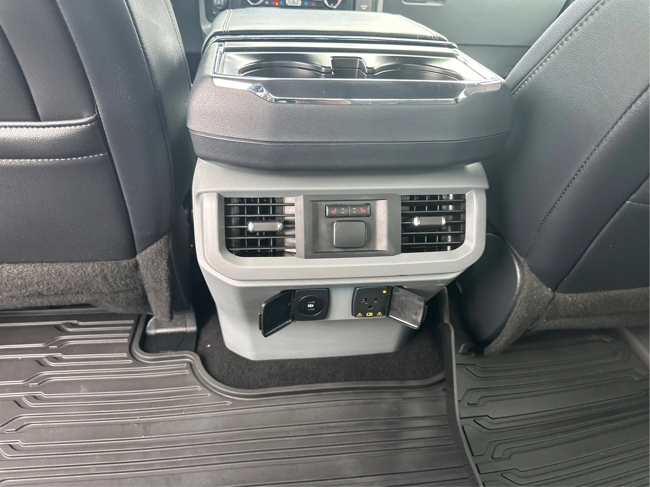 Used 2024 Ford F150 Lariat w/ Equipment Group 502A High AWD/4WD image 22
