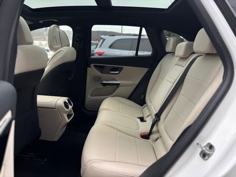 Used 2026 Mercedes-Benz GLC 300 4MATIC image 22