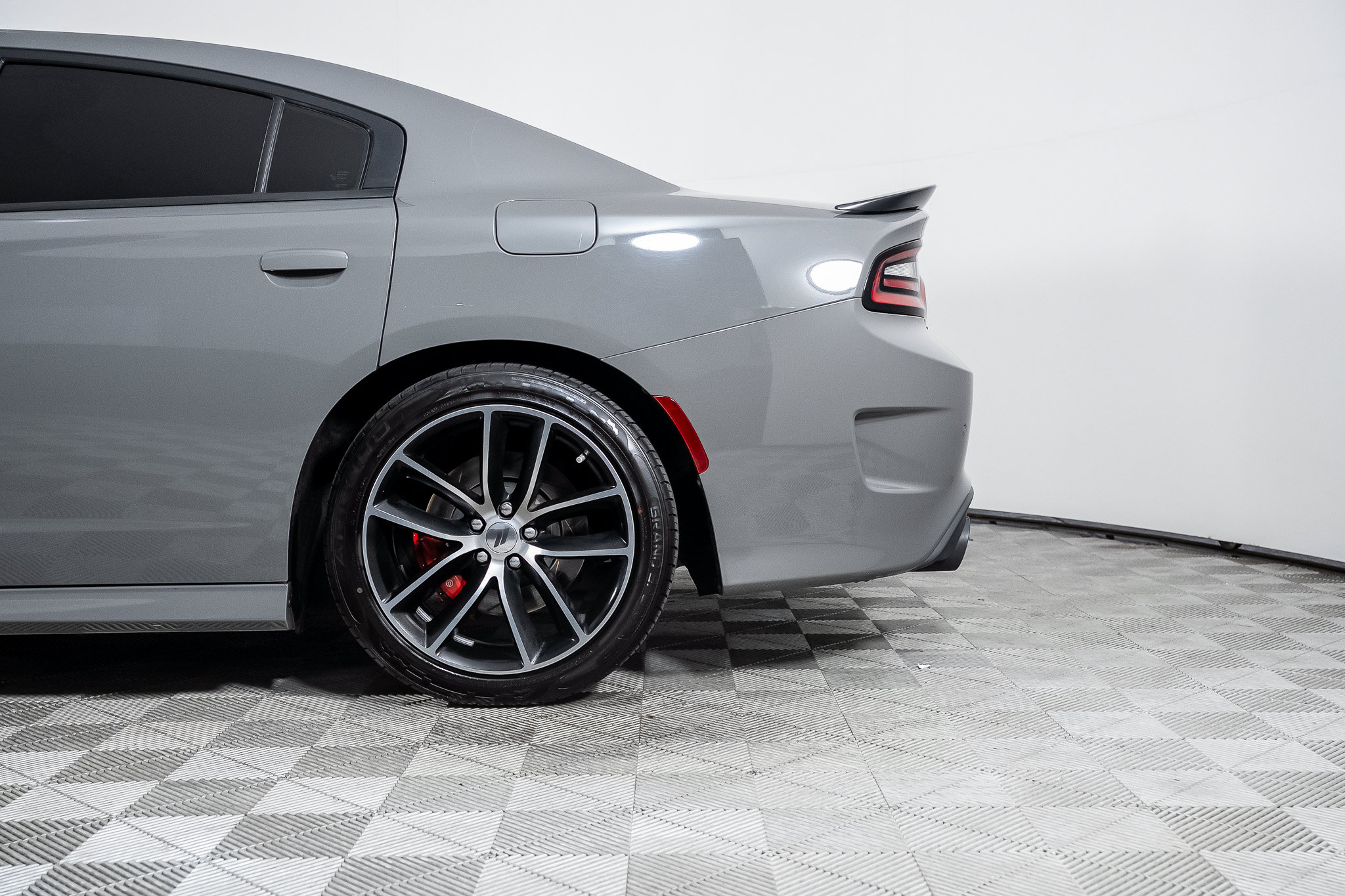 Used 2017 Dodge Charger R/T Scat Pack w/ Driver Confidence Group RWD image 13