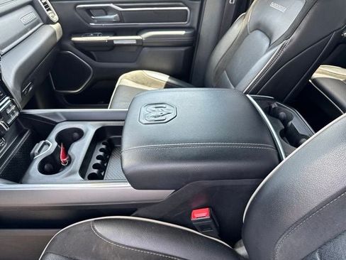 Used 2023 RAM 1500 Laramie AWD/4WD image 16
