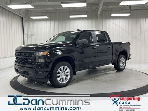 Used 2023 Chevrolet Silverado 1500 Custom image 1