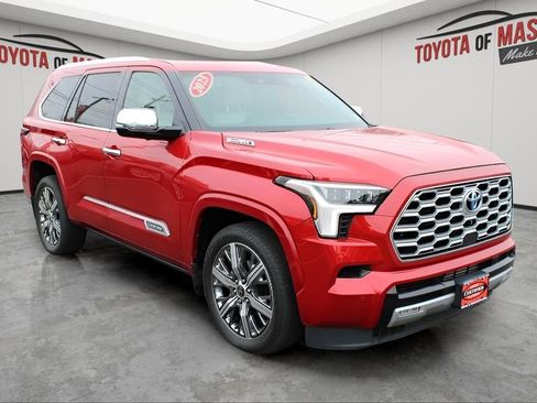 Used 2023 Toyota Sequoia Capstone image 2