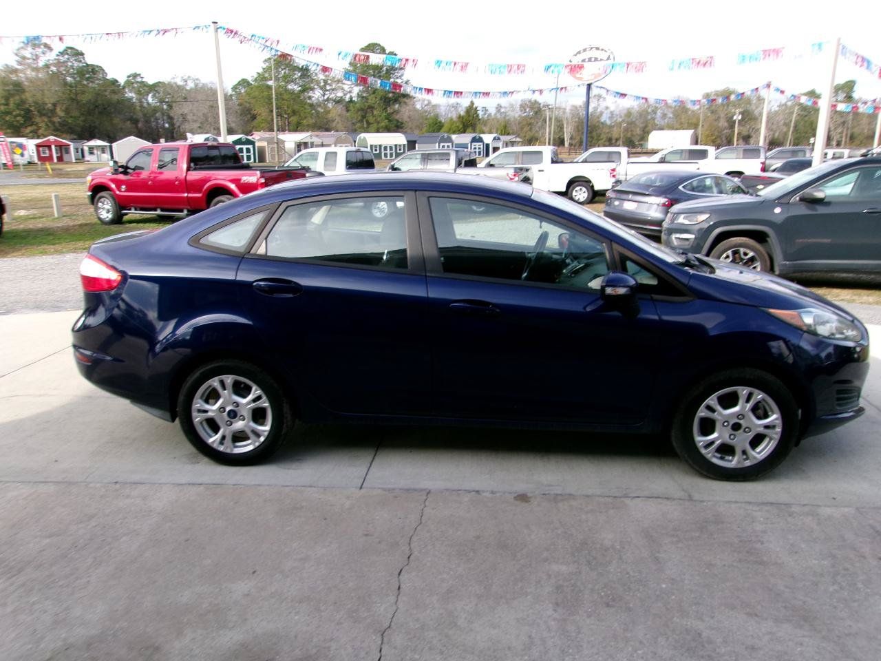 Used 2016 Ford Fiesta SE FWD image 4