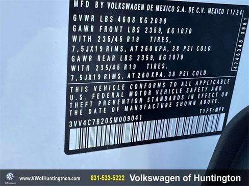 Certified 2025 Volkswagen Taos SEL w/ Taos Adventure Package (SXB) image 17