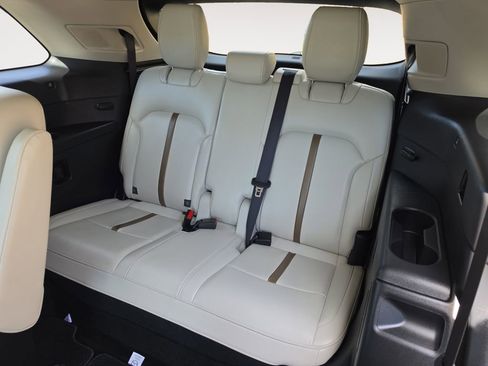 Used 2024 MAZDA CX-90 3.3 Turbo w/ Premium Plus Pkg image 15