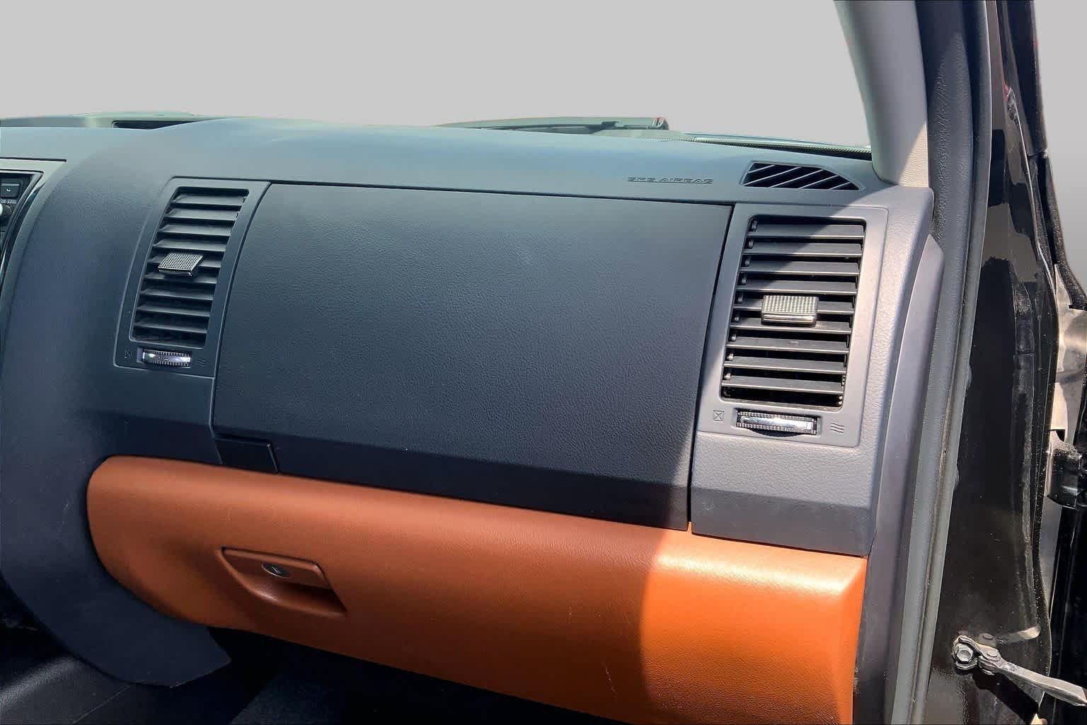 Used 2014 Toyota Sequoia Platinum AWD/4WD image 19