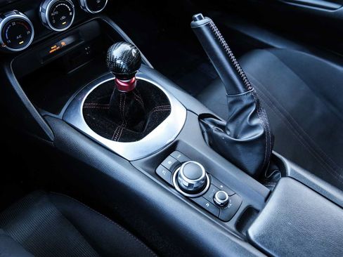 Used 2016 MAZDA MX-5 Miata Club w/ Brembo/BBS Package RWD image 32