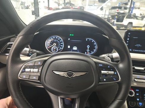 Used 2025 Genesis G70 2.5T image 15