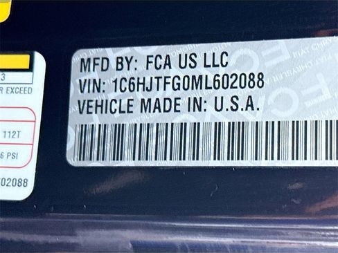 Used 2021 Jeep Gladiator Overland image 34