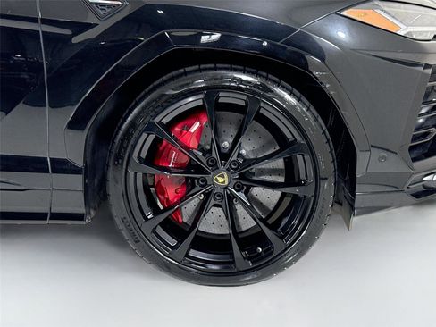 Used 2019 Lamborghini Urus AWD/4WD image 38