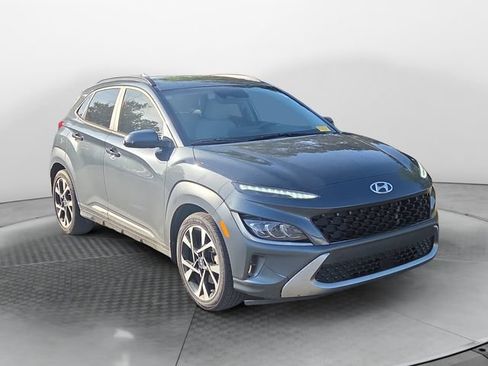 Used 2022 Hyundai Kona Limited w/ Cargo Package FWD image 7