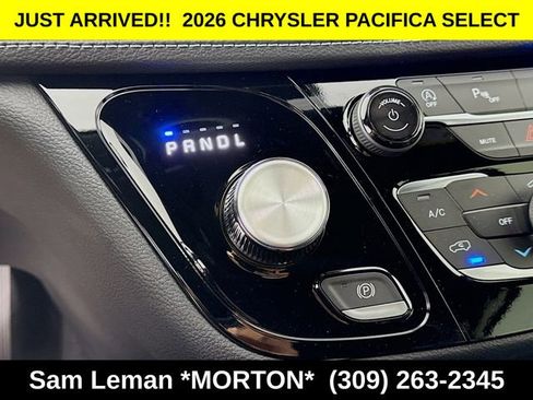 New 2026 Chrysler Pacifica Select image 17