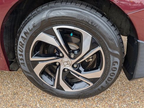 Certified 2017 Honda Accord LX image 31