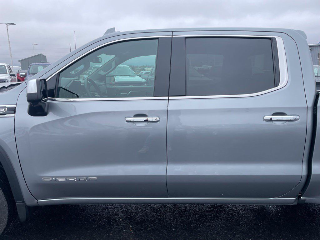 Used 2025 GMC Sierra 1500 SLT AWD/4WD image 39