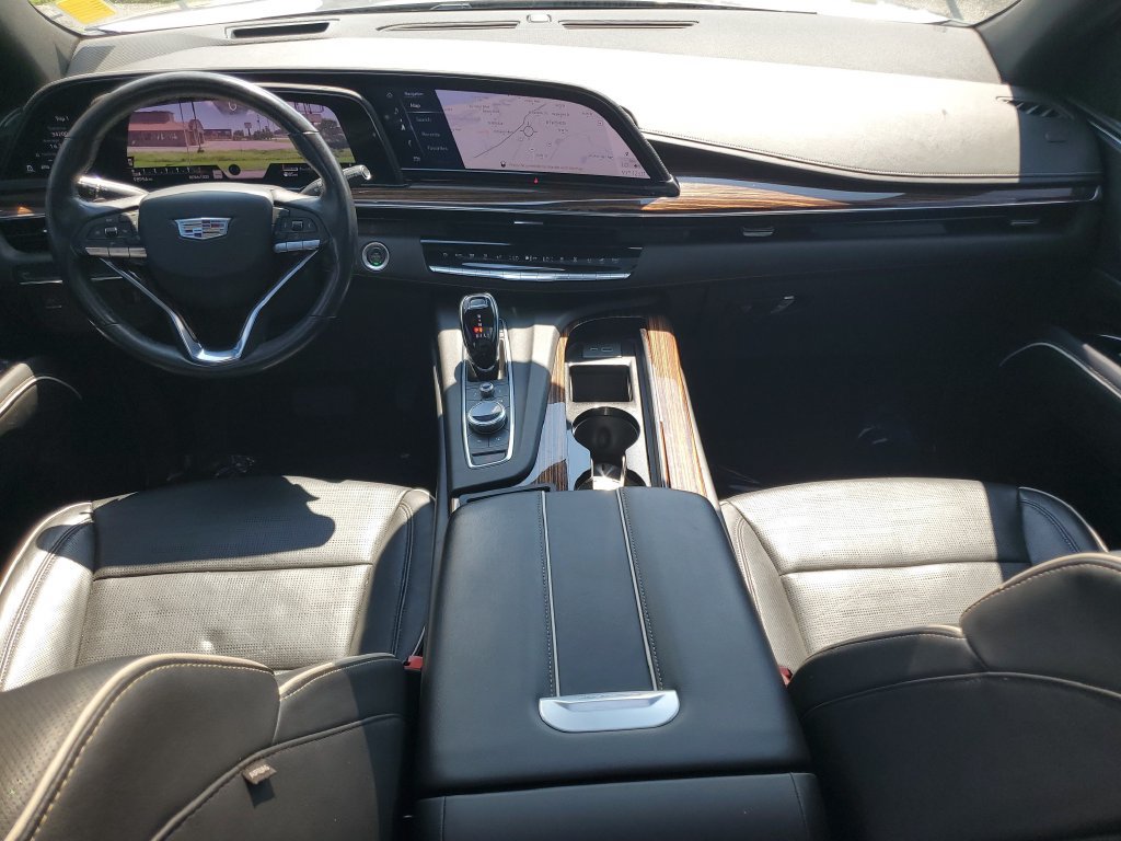 Used 2021 Cadillac Escalade Premium Luxury RWD image 28