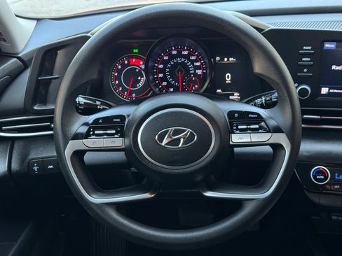 Used 2022 Hyundai Elantra SEL FWD image 30