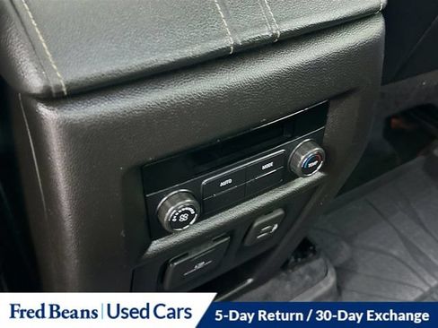 Used 2023 Chevrolet Traverse LT w/ LT Premium Package AWD/4WD image 33