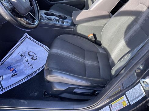 Used 2023 Honda Civic Sport image 3