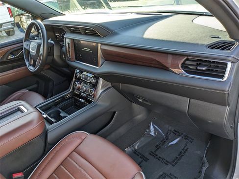 Used 2024 GMC Yukon Denali Ultimate image 14