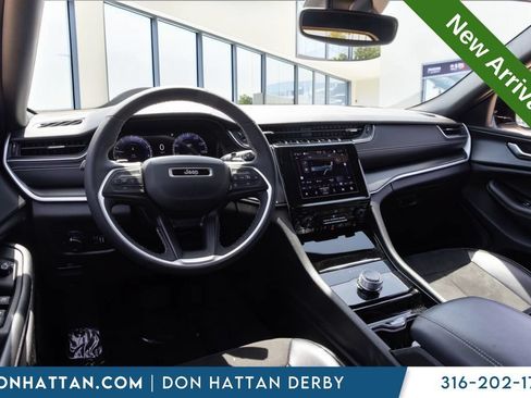 Used 2023 Jeep Grand Cherokee L Laredo AWD/4WD image 4