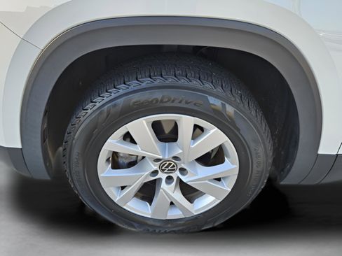 Used 2021 Volkswagen Atlas Cross Sport S image 33