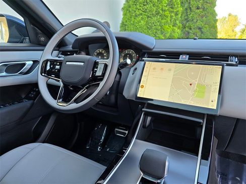 New 2026 Land Rover Range Rover Velar Dynamic SE image 32
