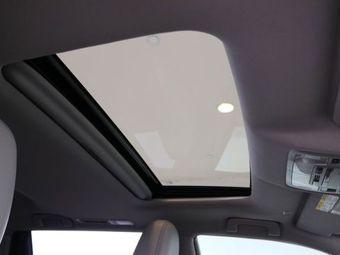 Used 2019 Toyota Highlander XLE image 38