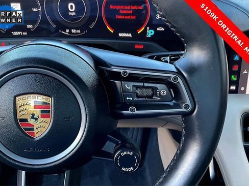 Used 2022 Porsche Taycan image 19