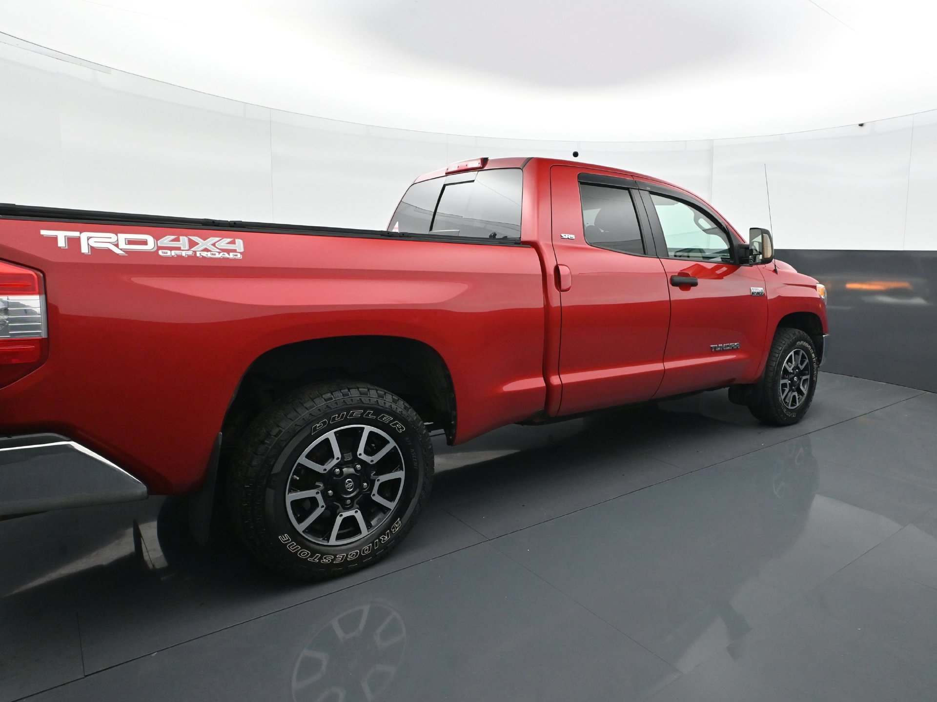 Used 2017 Toyota Tundra SR5 w/ TRD Off Road Package AWD/4WD image 7