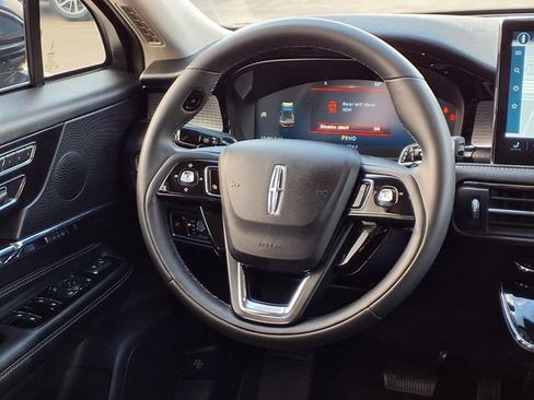 Certified 2023 Lincoln Corsair FWD image 7