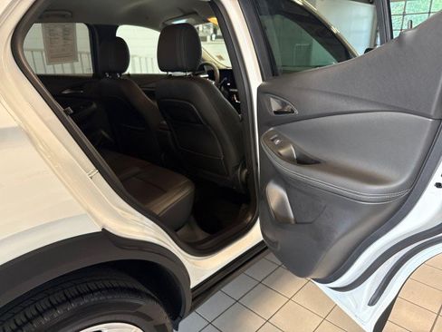 Used 2025 Buick Encore GX Preferred w/ Comfort Package FWD image 26